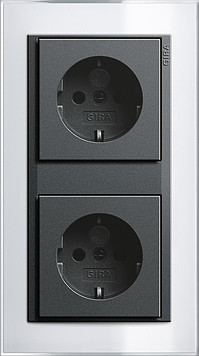 Gira Блок: Розетка 2к+з + Розетка 2к+з, матовый антрацит - белый, серия Event Clear