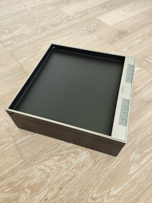 Люк напольный на 8 модулей, металлический, h=85мм, крышка с углублением 17 мм, TIMIUX, нержавеющая сталь, EU8H85U ST