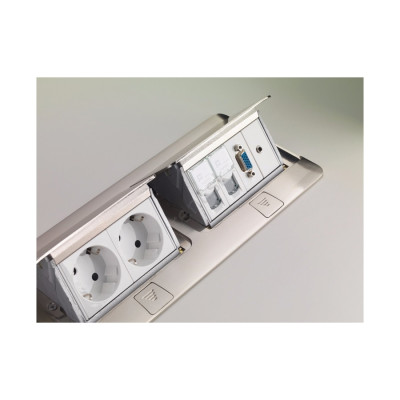 Legrand Выдвижной розеточный блок - неукомплектованный - IP 40 - 8 модулей - алюминий, 054013