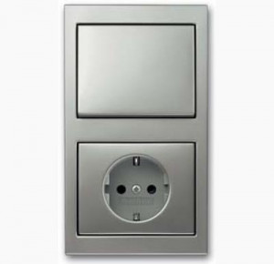 Berker Выключатель 1-клавишный с розеткой 2к+з, нержавеющая сталь, серия K.5