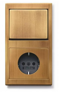 Berker K5 Блок на 2 поста: Выключатель 1-клавишный с розеток 2к+з, цвет темная латунь