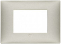 Vimar Накладка на 3 модуля, никель матовый, 09673.22 Vimar Накладка на 3 модуля, никель матовый, 09673.22