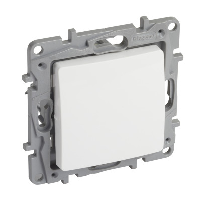 Legrand Переключатель перекрёстный одноклавишный - Legrand Etika - 10А 250В винтовые зажимы - белый, 672209