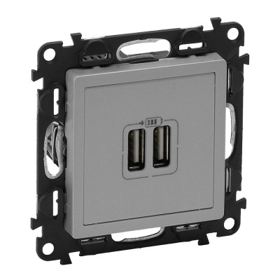 Legrand Valena LIFE.Зарядное устройство с двумя USB-разьемами 240В/5В 1500мА.С лицевой панелью.Алюминий, 753612