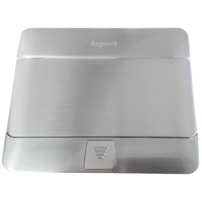 54021 - Выдвижной розеточный блок - неукомплектованный - IP 40 - 4 модуля - нержавеющая сталь, Legrand