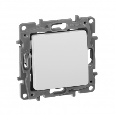 Legrand Выключатель кнопочный одноклавишный - Legrand Etika - с нормально-открытым/нормально-закрытым контактом 6А 250В безвинтовые зажимы - белый, 672214