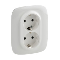 Legrand Valena ALLURE.Силовая розетка двойная 2х2К+З 16А 250В с лицевой панелью.С защитными шторками.Безвинтовые зажимы.Белая, 753726