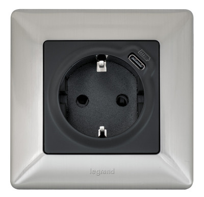 Legrand Valena LIFE. Силовая розетка 2К+З 16А 250В с защитными шторками. Безвинтовые зажимы. С лицевой панелью. Антрацит., 756320