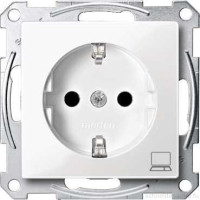 SM Розетка со шторк. и символом "компьютер" 2К+З 16А 250В~, бел. SM Розетка со шторк. и символом "компьютер" 2К+З 16А 250В~, бел.