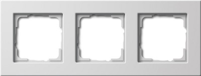 213204 - Gira E22 Рамка на 3 поста для установки заподлицо, глянцевый белый