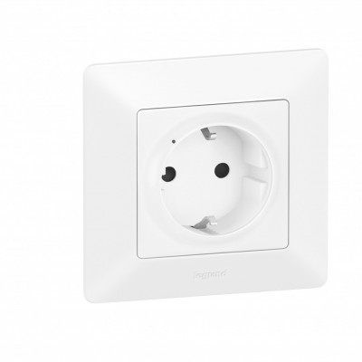 752194 - Valena Life with NETATMO.Умная розетка 2К+З 16А 230В.Цвет Белый